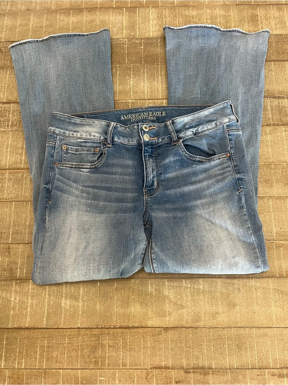 American Eagle Outfitters Light Blue Jeans Size 14